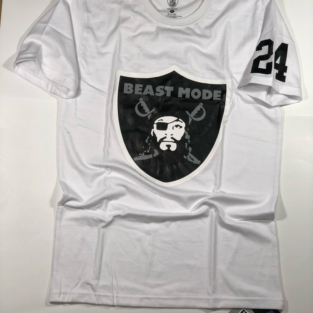 Raiders t shirt